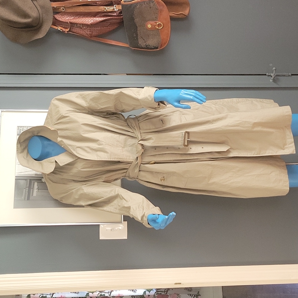VINTAGE burberrys 100% light weight khaki trench coat S M L